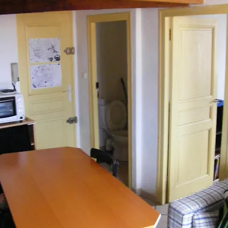 Ideally Located With Viewsappartement De Caractere Avec Belle Vue Διαμέρισμα